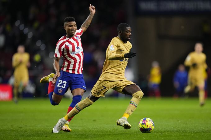 Reinildo Mandava (Atlético Madrid) gegen Ousmane Dembélé (FC Barcelona). FC Barcelona Atlético Madrid