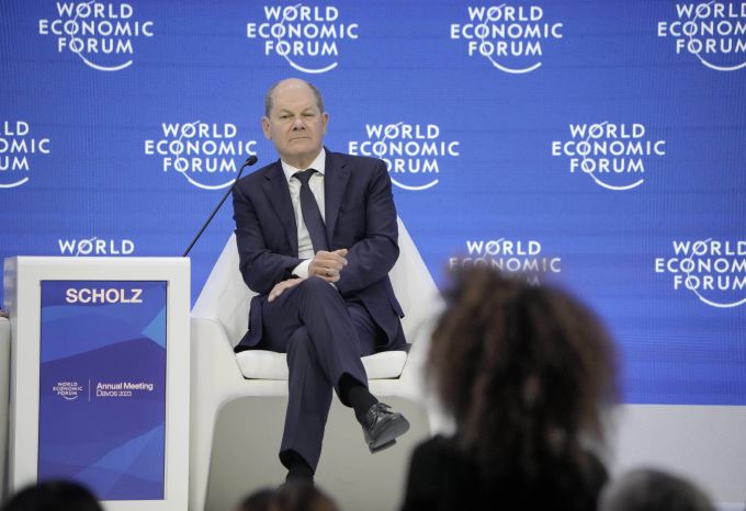 Der deutsche Bundeskanzler Olaf Scholz am Jahrestreffen des Weltwirtschaftsforum in Davos GR. scholz am wef