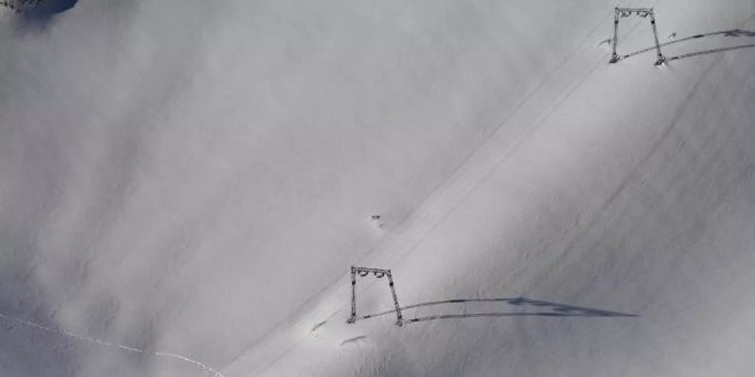 Skifahrer in Bayern brauchen nun keinen zusätzlichen Corona-Test. Sie müssen aber geimpft oder genesen sein. Foto: Angelika Warmuth/dpa/Archiv Skifahrer in Bayern brauchen nun keinen zusätzlichen Corona-Test. Sie müssen aber geimpft oder genesen sein. Foto: Angelika Warmuth/dpa/Archiv