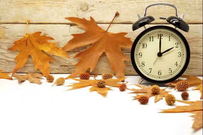 Uhrenumstellung im Herbst. Uhrenumstellung