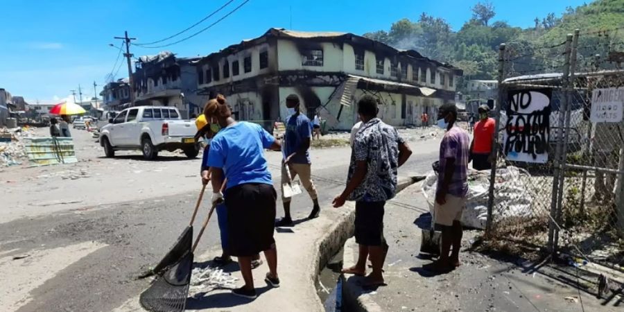 Aufräumarbeiten in Honiara