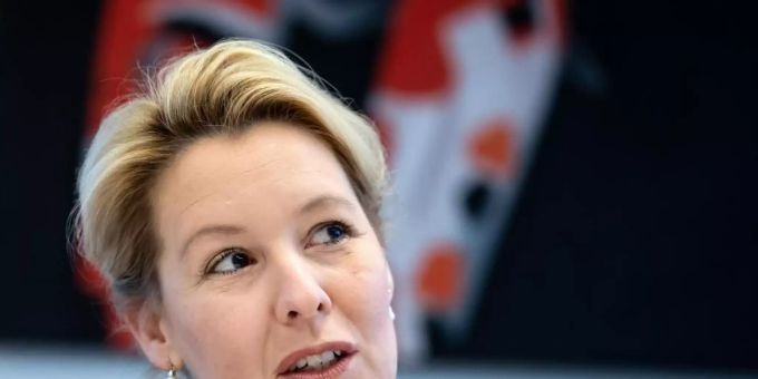 Franziska Giffey ist Vorsitzende der Berliner SPD und designierte Regierende Bürgermeisterin von Berlin. Foto: Bernd von Jutrczenka/dpa Franziska Giffey ist Vorsitzende der Berliner SPD und designierte Regierende Bürgermeisterin von Berlin. Foto: Bernd von Jutrczenka/dpa