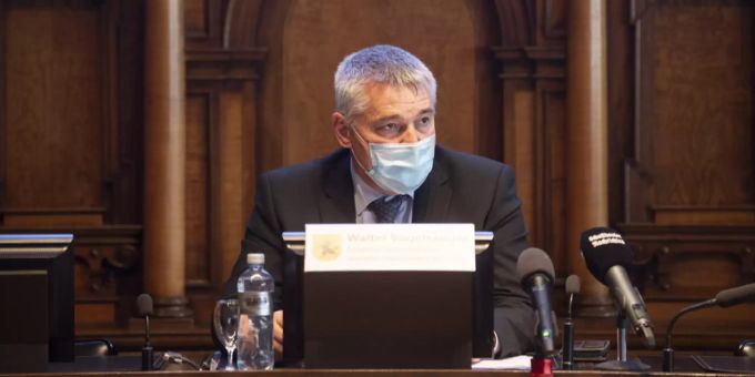 Regierungsrat Walter Vogelsanger bei einem Mediengespräch. walter vogelsanger