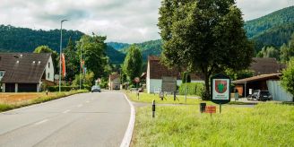 Herznach-Ueken - Herznach-Ueken ruft zum Rückschnitt der Bepflanzung auf