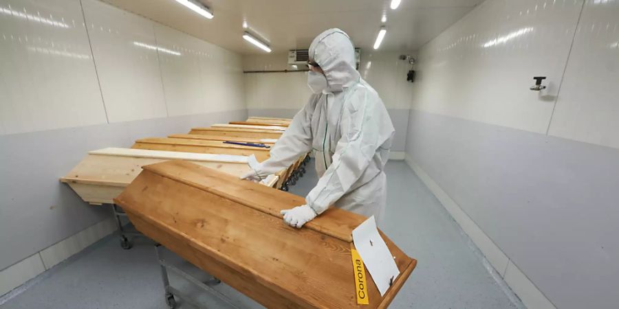 ARCHIV - Seit Beginn der Corona-Pandemie sind weltweit mehr als fünf Millionen Menschen nach einer Infektion mit dem Virus gestorben. Foto: Thomas Frey/dpa