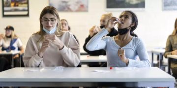 coronavirus spucktest