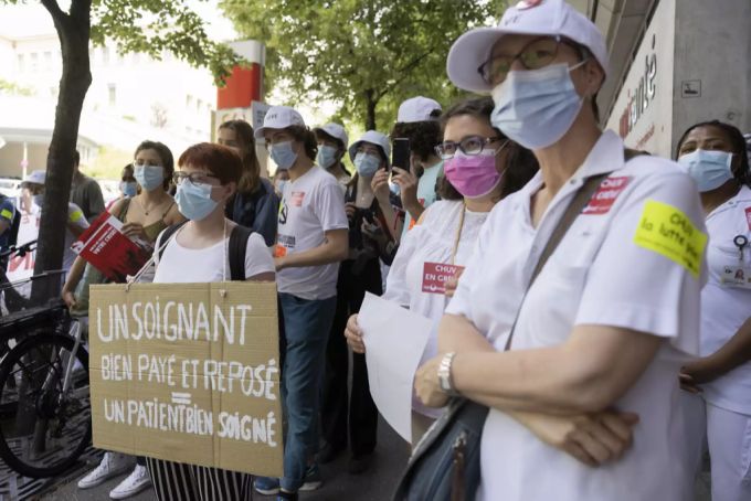 Protestierendes Pflegepersonal. Pflegepersonal