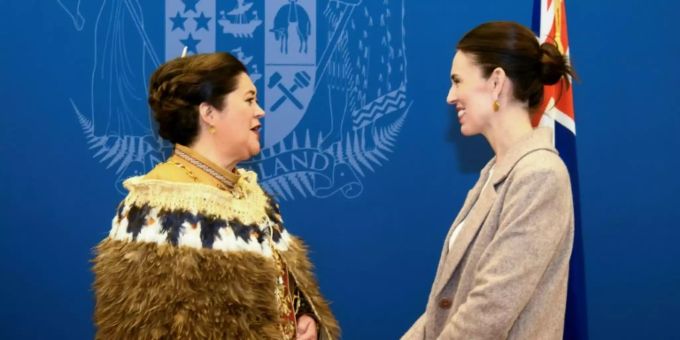 Cindy Kiro (l.) und Premierministerin Jacinda Ardern. maori
