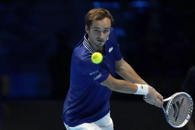 Daniil Medvedev bleibt im Final der ATP Finals ohne Chance. Italy Tennis ATP Finals