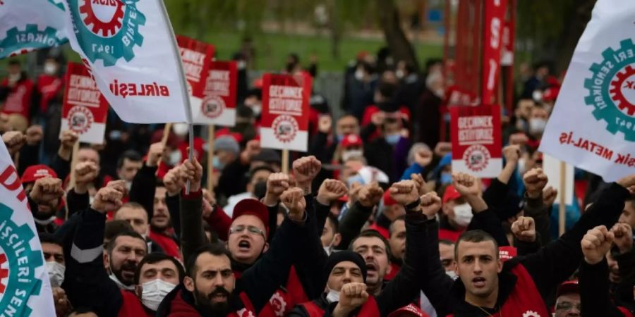 Demonstranten in Istanbul