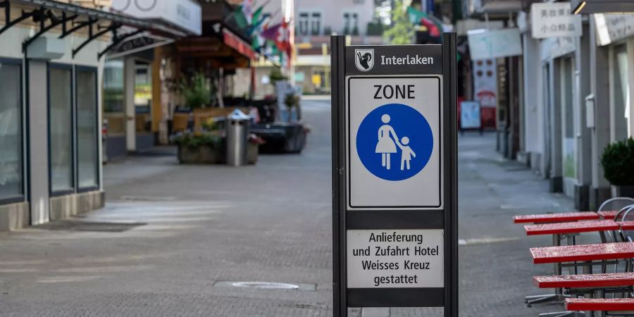 Fussgängerzone in der Stadt Interlaken.