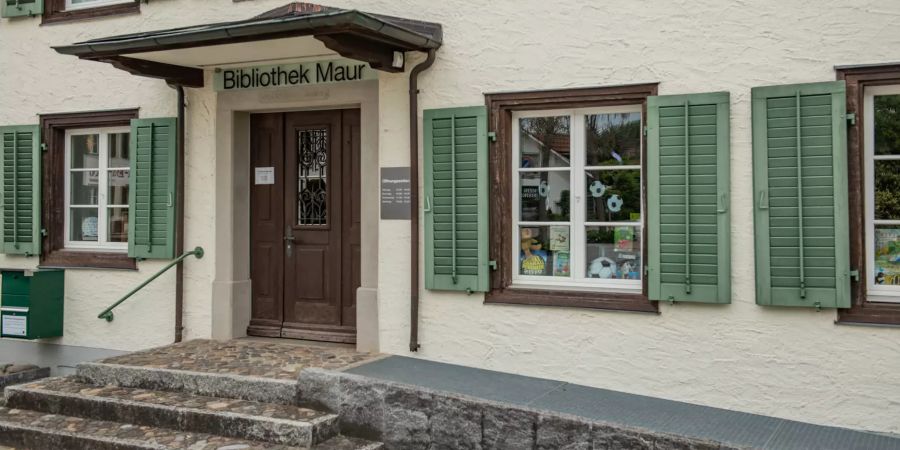 Die Bibliothek in Maur.