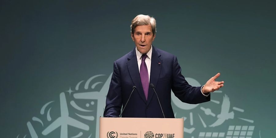 ARCHIV - John Kerry, Sondergesandter des US-Präsidenten für Klimafragen, spricht während einer Pressekonferenz. Foto: Kamran Jebreili/AP/dpa