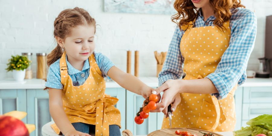 Vegane Eltern möchten auch ihrem Nachwuchs gerne die Vorteile der veganen Kost näherbringen.