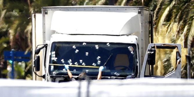 Nizza Terror LKW Einschusslöcher
