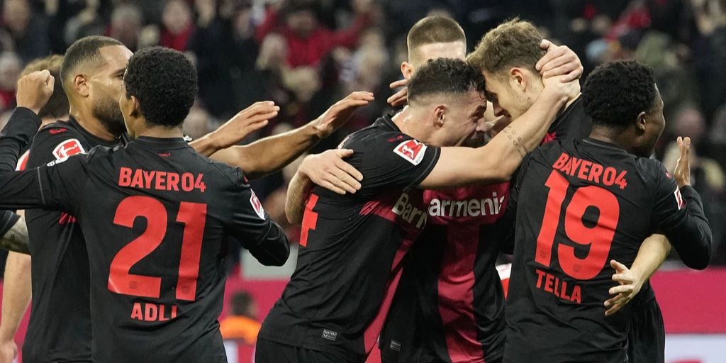 Bayer Leverkusen Gewinnt Spitzenkampf Gegen Bayern Und Zieht Davon