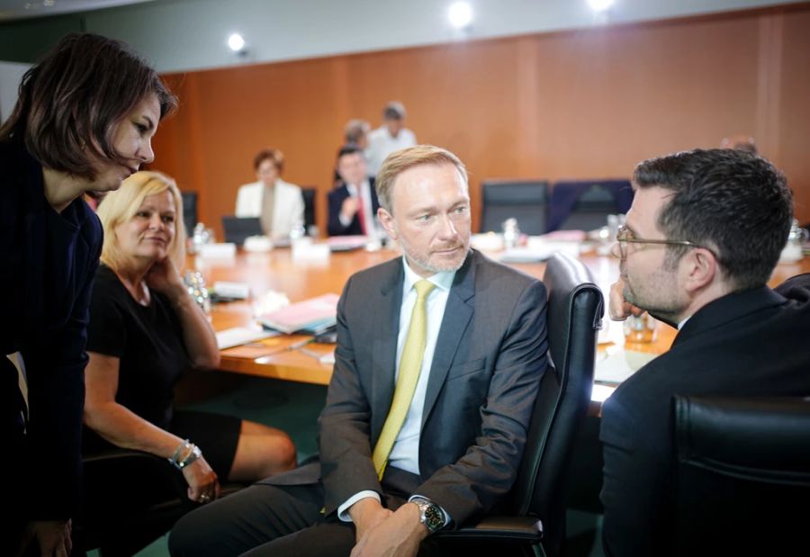 Entsprechend müsse das Prinzip «Fordern und Fördern» wieder gestärkt werden, argumentieren Bürgerliche. (Symbolbild)