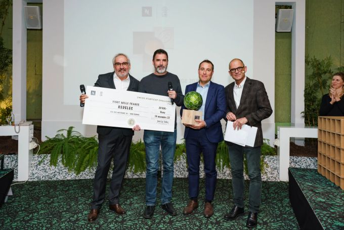 RedElec siegt im Bereich KMU. Startup StartCup