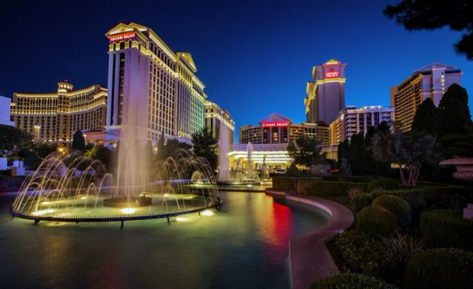Das Luxus-Hotel Caesars Palace steht in Las Vegas. adele