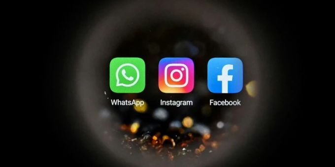 Die Logos von WhatsApp, Instagram und Facebook Die Logos von WhatsApp, Instagram und Facebook