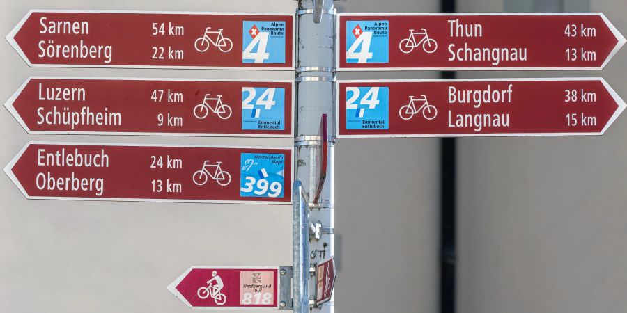 Ein Velowegweiser in Escholzmatt.