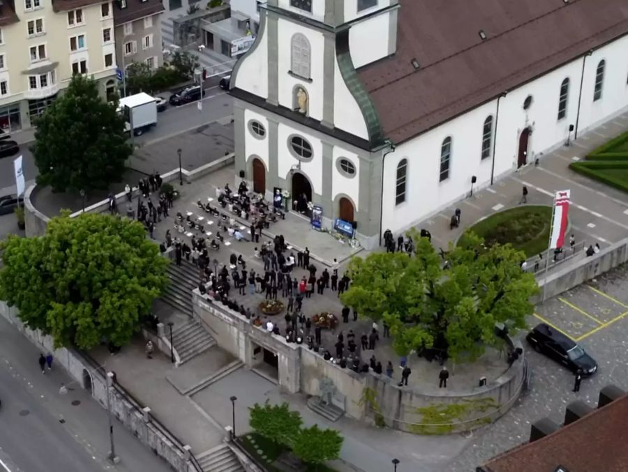 Hunderte Menschen nehmen heute in Bulle (FR) Abschied von Jason Dupasquier.