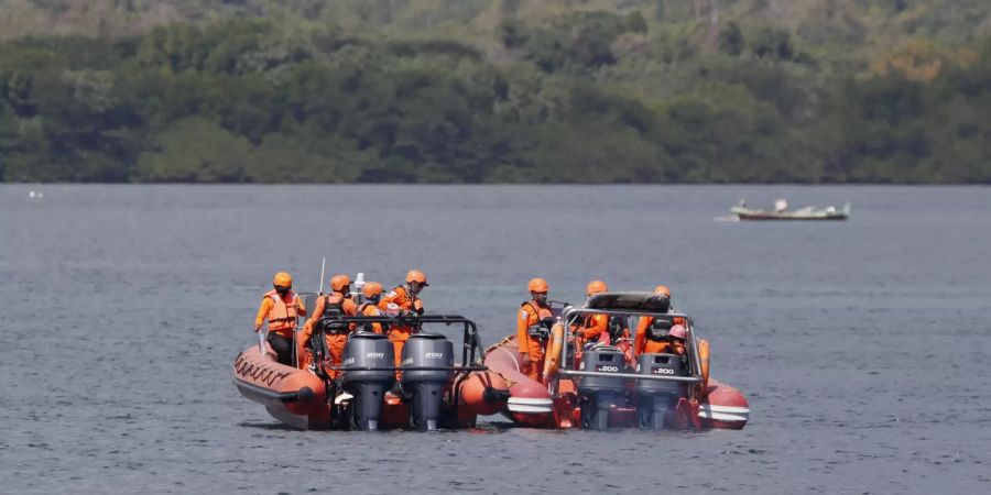 At least 7 dead as ferry sinks off Bali coast