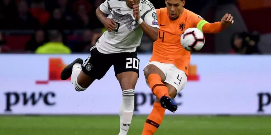 Serge Gnabry (l) sieht in den Jahrgängen 1995 und 1996 viel Potenzial. Foto: Federico Gambarini
