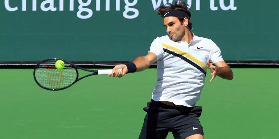 Roger Federer schlägt Vorhand