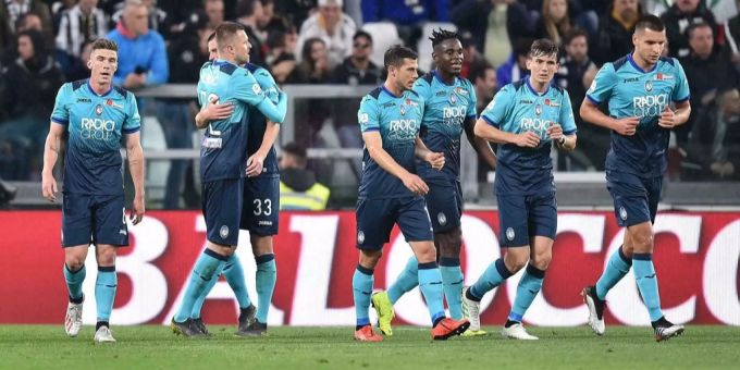 Atalanta Bergamo mit dem Schweizer Remo Freuler holt sich Auswärts gegen Juventus Turin ein überraschendes 1:1-Unentschieden. Remo Freuler Atalanta Bergamo