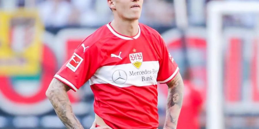 Stuttgarts Steven Zuber fällt vorerst wegen eines Innenbandrisses aus. Foto: Tom Weller