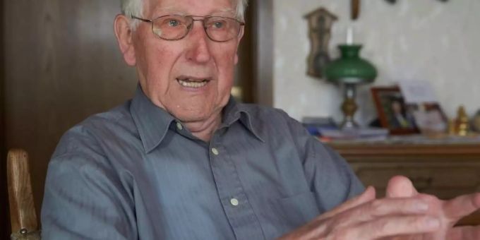 «Ich hatte 14 Wahlen, immer mit Gegenkandidaten, genau habe ich das gar nicht gezählt», sagt der 94-jährige Christdemokrat. Foto: Thomas Frey «Ich hatte 14 Wahlen, immer mit Gegenkandidaten, genau habe ich das gar nicht gezählt», sagt der 94-jährige Christdemokrat. Foto: Thomas Frey