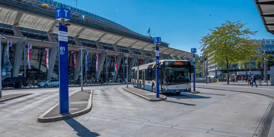 Der Busbahnhof in der Stadt Luzern.