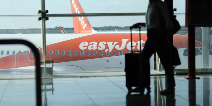 Easyjet kann wegen der Flugstörungen in Grossbritannien einige Verbindungen auch nicht durchführen. (Symbolbild) easyjet