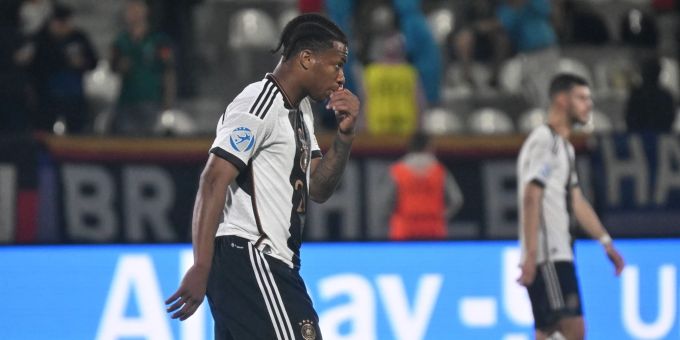 Jessic Ngankam verschoss nach Youssoufa Moukoko den zweiten Strafstoss der deutschen Auswahl. Sebastian Kahnert/dpa U21