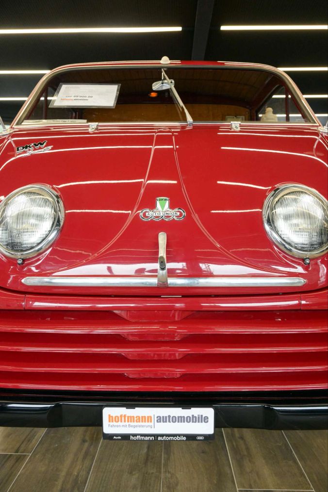 Die Front eines DKW Transporters.