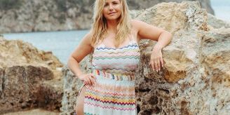 «Ohne Höschen?» - Beatrice Egli sorgt mit gewagtem Outfit für Wirbel «Ohne Höschen?» - Beatrice Egli sorgt mit gewagtem Outfit für Wirbel
