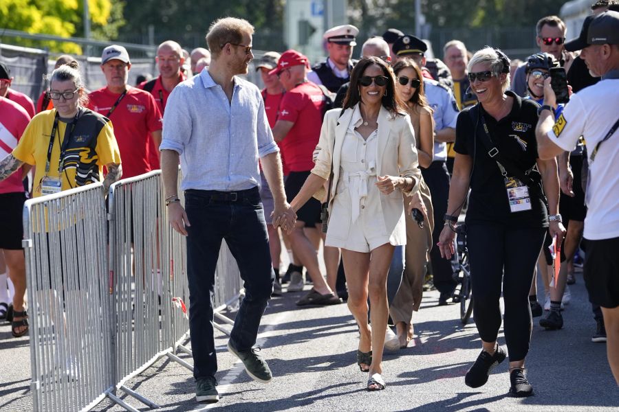 Meghan Markle trug während ihrer Deutschlandreise teilweise ziemlich teure Outfits.