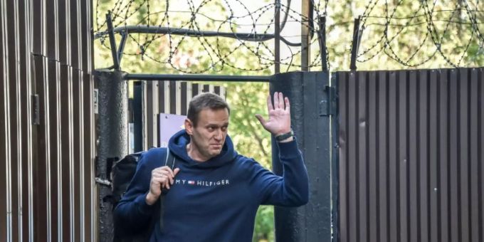 Alexej Nawalny verlässt das Gefängnis Nawalny
