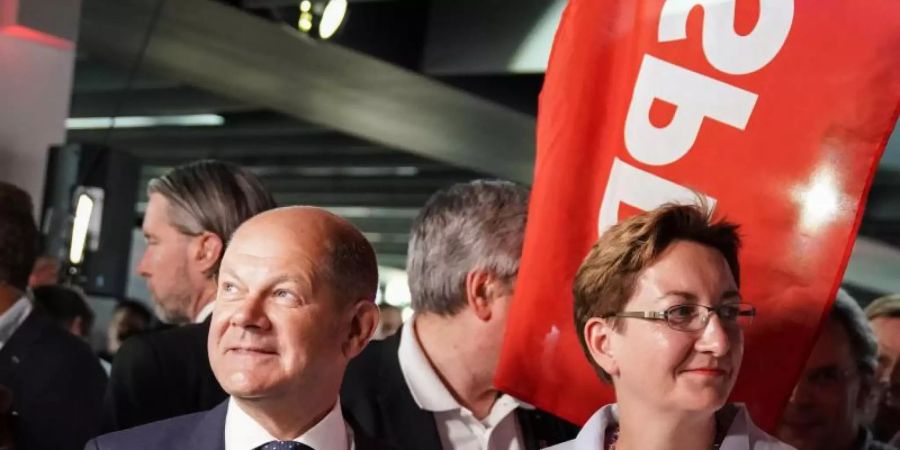 Olaf Scholz (l) und Klara Geywitz treten als Duo für den SPD-Parteivorsitz an. Foto: Kay Nietfeld