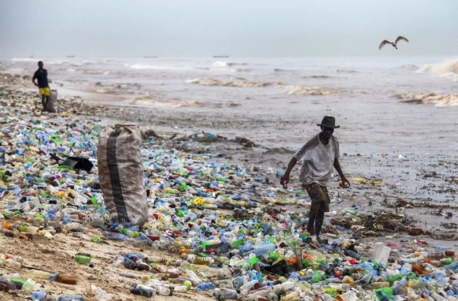 Plastikmüll in Ozeanen