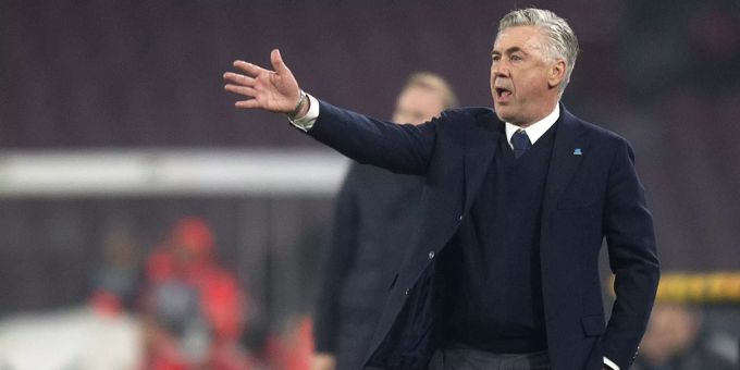 Carlo Ancelotti, Trainer des SSC Neapel aus der Serie A. Carlo Ancelotti