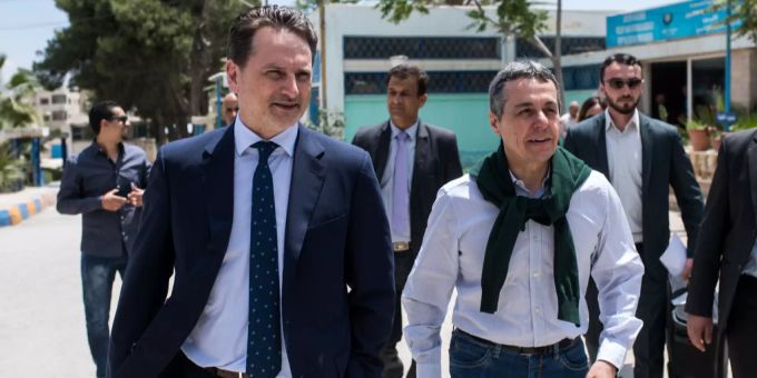 Bundesrat Ignazio Cassis (r.) 2018 bei einem Besuch in Amman mit Pierre Krähenbühl. UNRWA