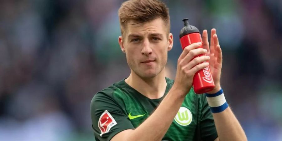 Kritisiert das Image seines Clubs als Plastik- und Werksverein. Robin Knoche spielt seit seiner Jugend für den VfL Wolfsburg. Foto: Swen Pförtner