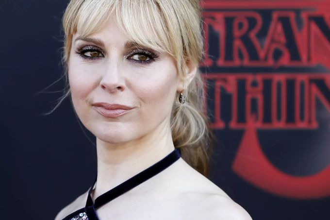 Die US-Schauspielerin Cara Buono posiert für die Fotografen auf dem roten Teppich vor der Premiere von «Stranger Things: Season 3». Stranger Things