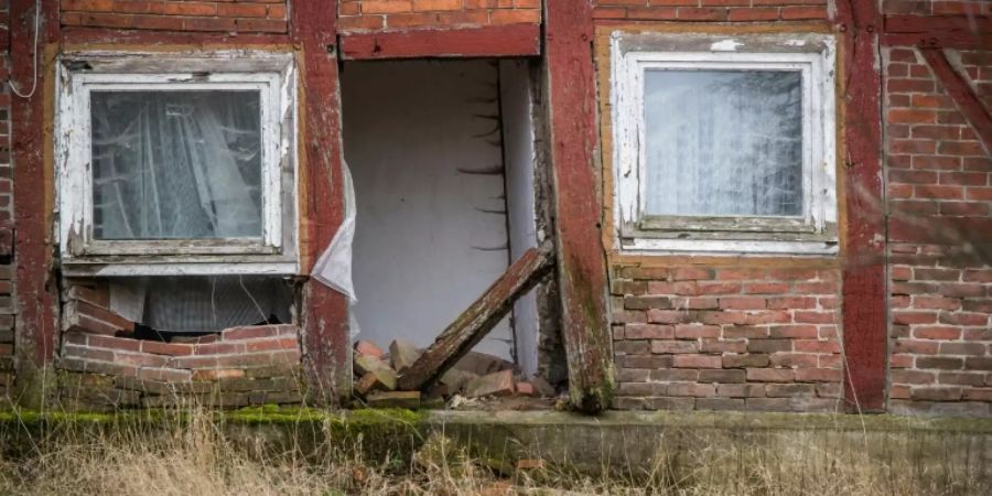 Verfallenes Bauernhaus in Mecklenburg-Vorpommern