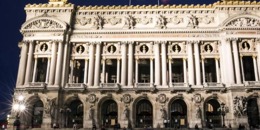Die Pariser Oper feiert mit viel Pomp ihr 350-jähriges Bestehen. Foto: Etienne Laurent/epa