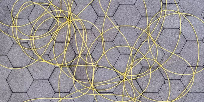 Der Kanton Freiburg setzt nicht mehr länger auf den Ausbau eines kantonalen Glasfasernetzes. Der Kanton Freiburg setzt nicht mehr länger auf den Ausbau eines kantonalen Glasfasernetzes.