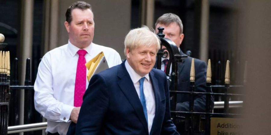 Johnson nach der Verkündung des Wahlergebnisses in London