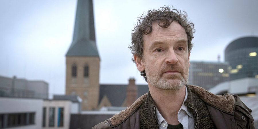 Hauptkommissar Peter Faber (Jörg Hartmann) ermittelt weiter.